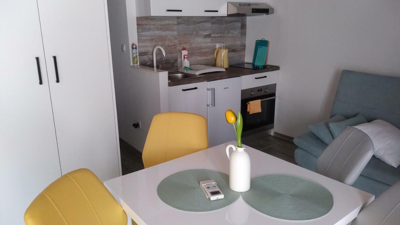 FINA M Studio Apartman Kali Esterno foto