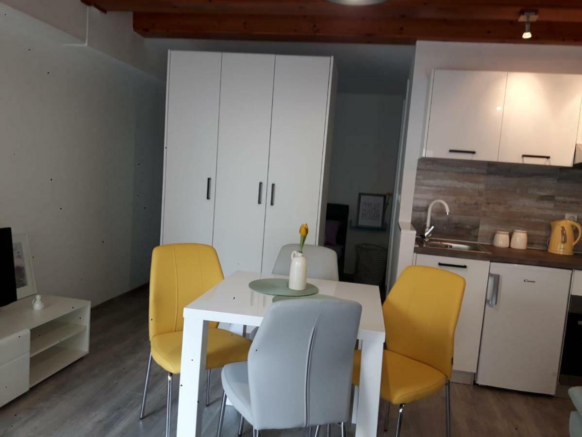 FINA M Studio Apartman Kali Esterno foto