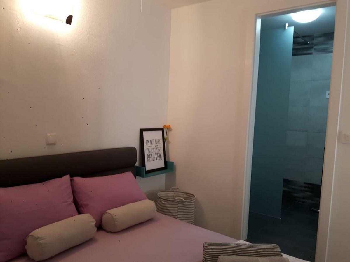FINA M Studio Apartman Kali Esterno foto